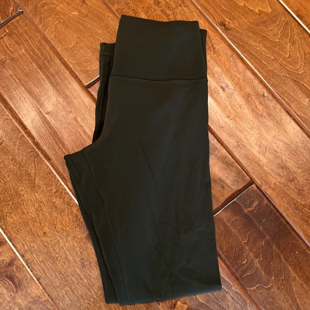 Lululemon leggings size 8